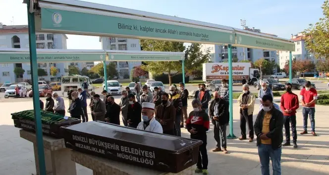 16 gün sonra rögarda ölü bulunan çift toprağa verildi