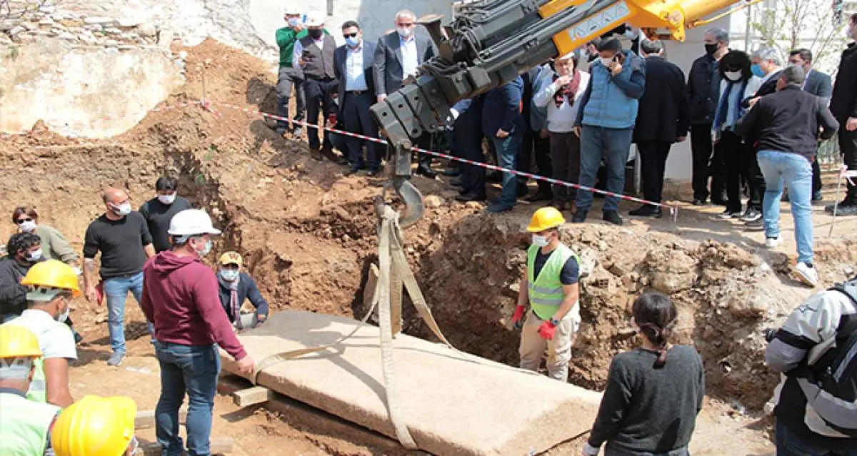 2400 yıl sonra lahit mezar gün yüzüne çıktı!