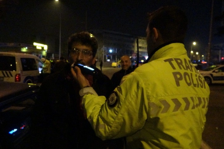 2.96 promil alkollü çıkan sürücüden polise: 'Bu kadar heyecan yapmaya gerek yok'