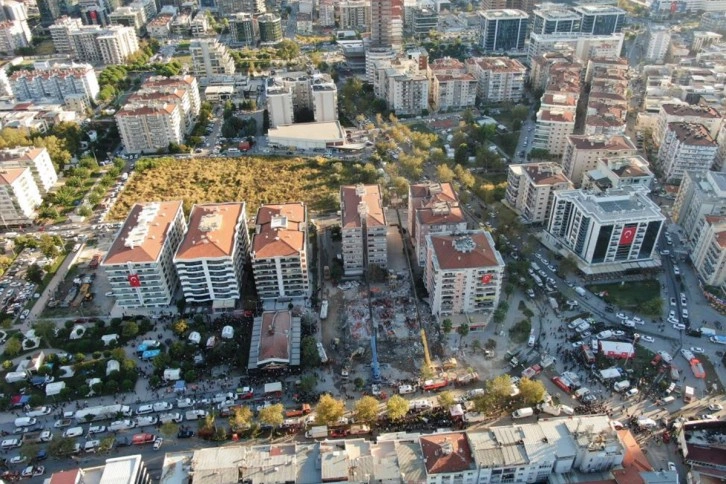 36 kişiye mezar olan apartmanın davasında heyet reddi kabul edilmedi