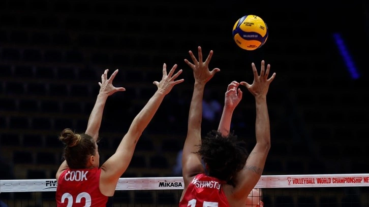 A Milli Kadın Voleybol Takımı F Grubu'ndaki üçüncü maçında ABD'ye yenildi