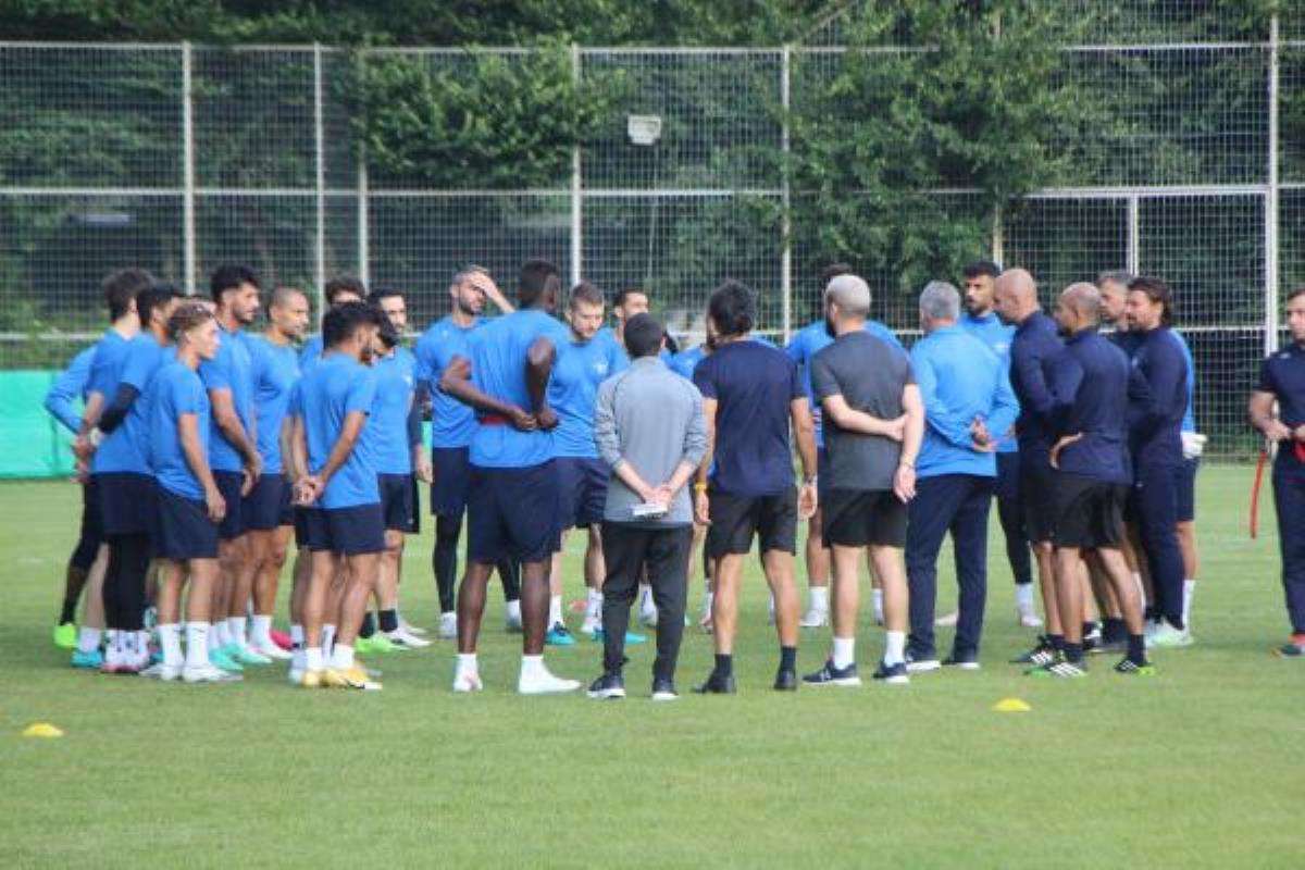 Adana Demirspor'da Balotelli ilk idmanına çıktı