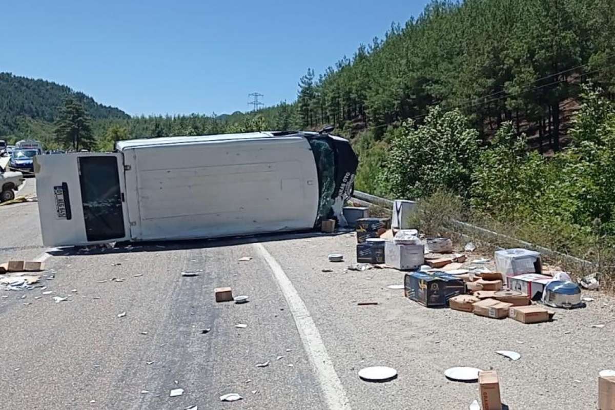 Adana'da düğün yolunda feci kaza: 5 ölü, 1 yaralı