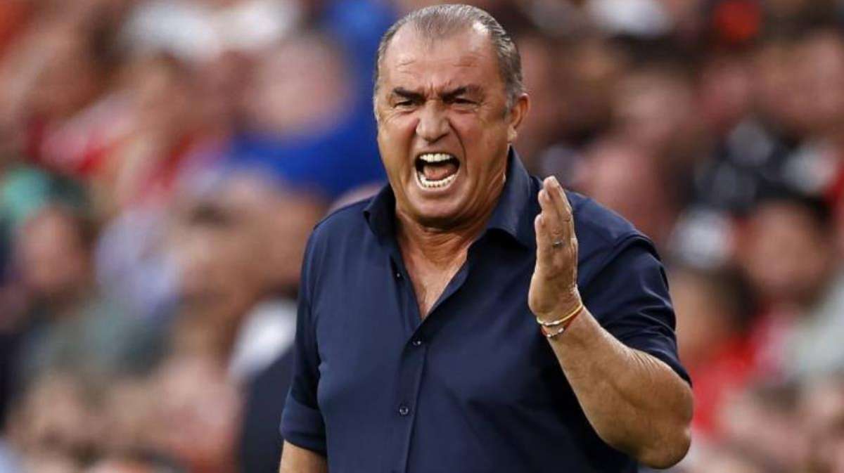 Adeta kükredi! Soyunma odası futbolcularına yüklenen Fatih Terim'in sesiyle inledi