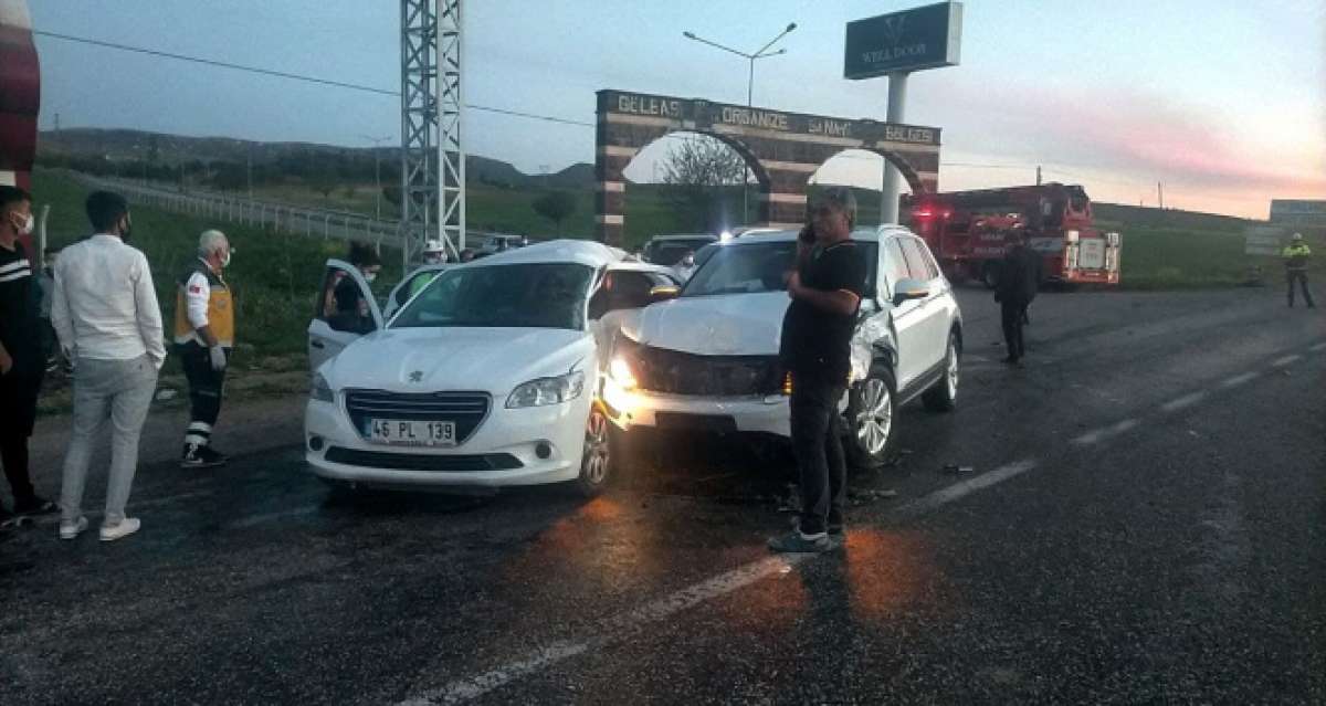 Adıyaman'da iki araç çarpıştı: 1 ölü, 4 yaralı