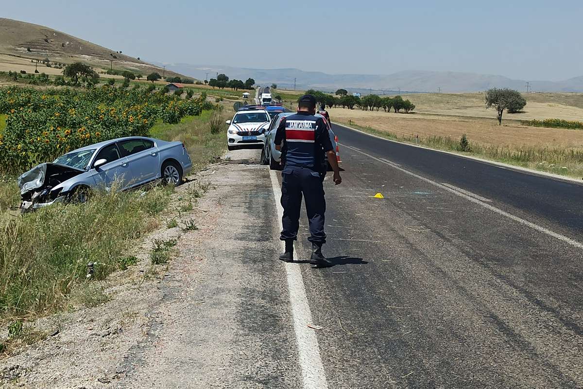 Afyonkarahisar'da kaza: 8 yaralı