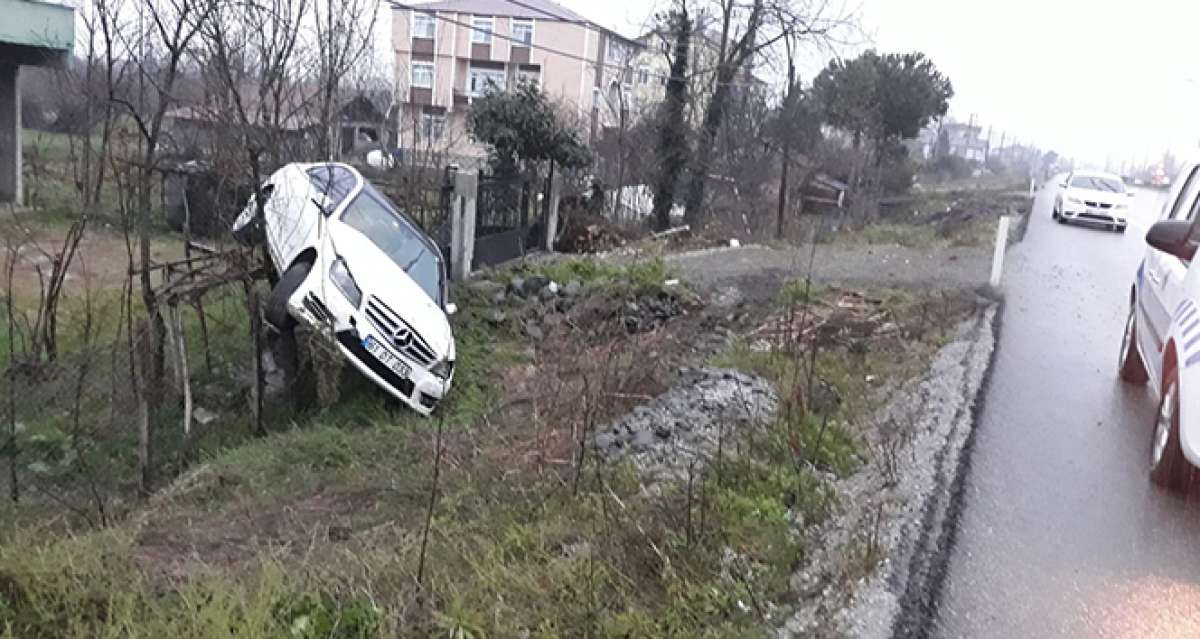 AK Parti ilçe başkanlarının içinde bulunduğu araç kaza yaptı: 2 yaralı