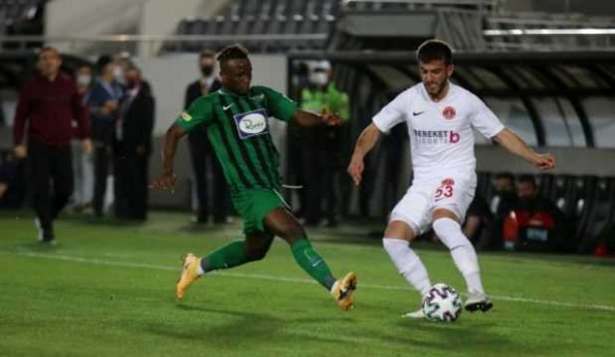 Akhisarspor ile Ümraniyespor yenişemedi