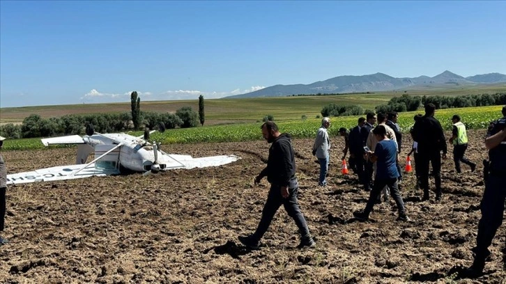 Aksaray'da zorunlu iniş yapan sivil eğitim uçağındaki 2 kişi yaralandı