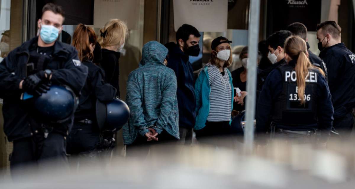 Almanya'da siyasi nedenli suçlar son 20 yılın en yüksek seviyesine ulaştı