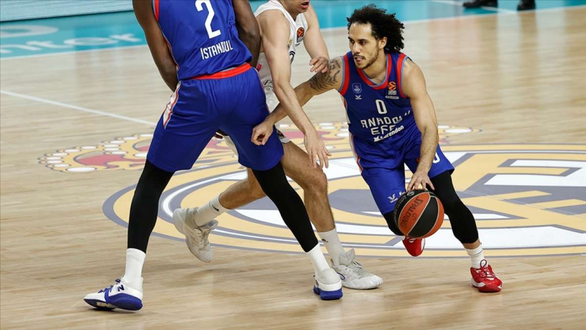 Anadolu Efes normal sezonu 3. sırada tamamladı