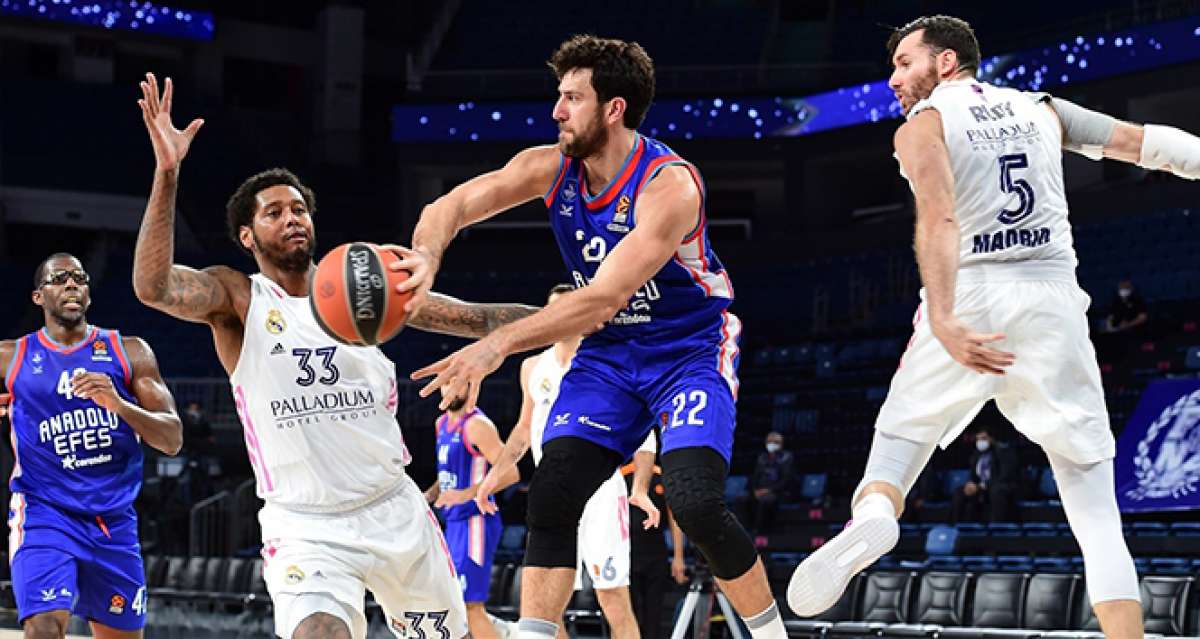 Anadolu Efes, Real Madrid ile eşleşti