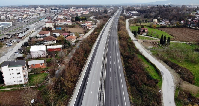 Ankara ile İstanbul'u birbirine bağlayan TEM'de sessizlik hakim