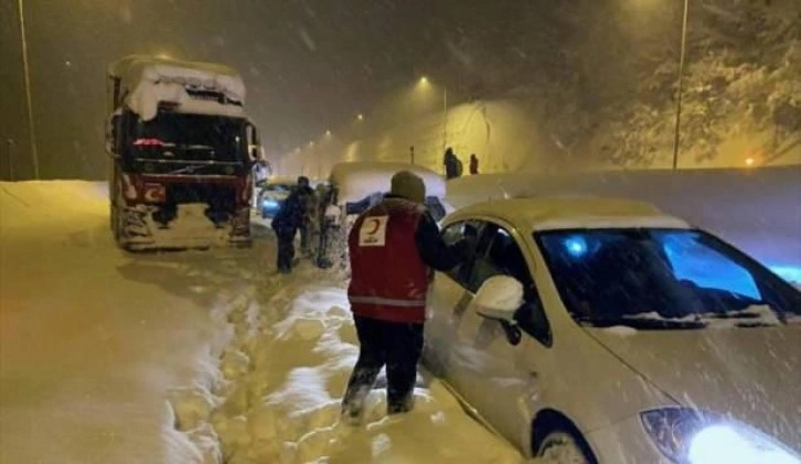 Ankara - İstanbul arası ulaşıma açıldı mı? İstanbul - Ankara TEM ve Devlet Yolu son dakika...