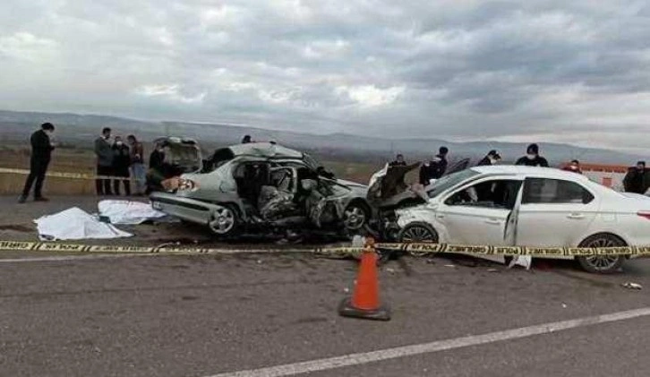 Ankara'da katliam gibi kaza: 6 ölü, 3 yaralı