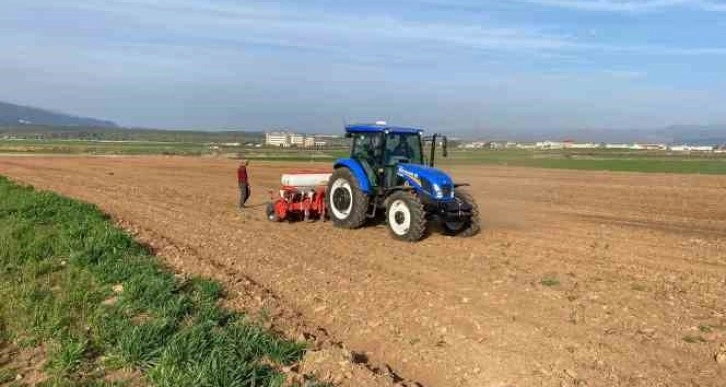 Antalya Büyükşehir Belediyesi Gaziantepli üreticilerin yanında