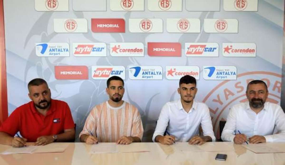 Antalyaspor'da iki imza birden