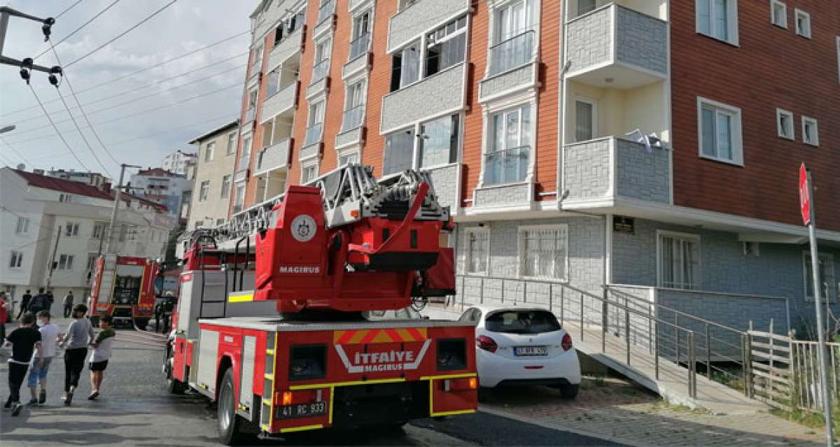 Apartman dairesinde çıkan yangın paniğe sebep oldu