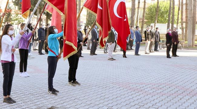 Araban’da 24 Kasım Öğretmenler Günü törenle kutlandı