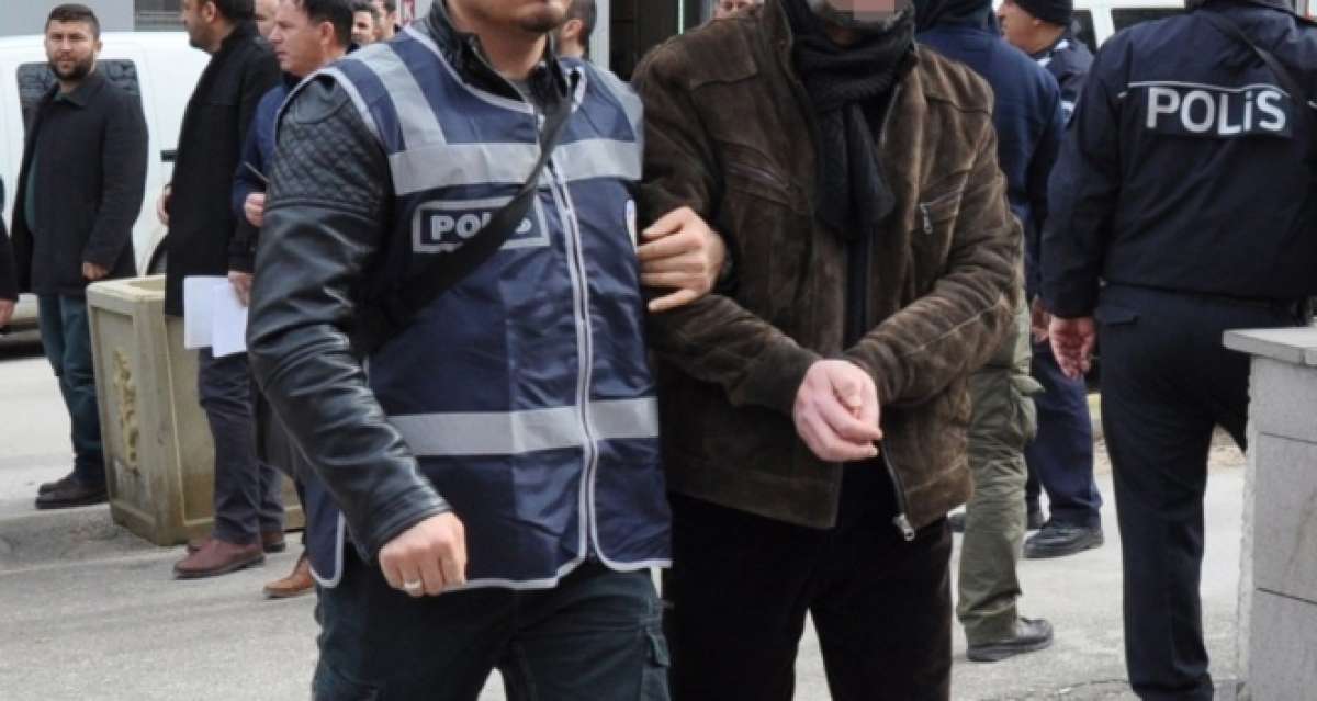 Aranması olan 10 kişi 111 polisin katıldığı operasyonla yakalandı