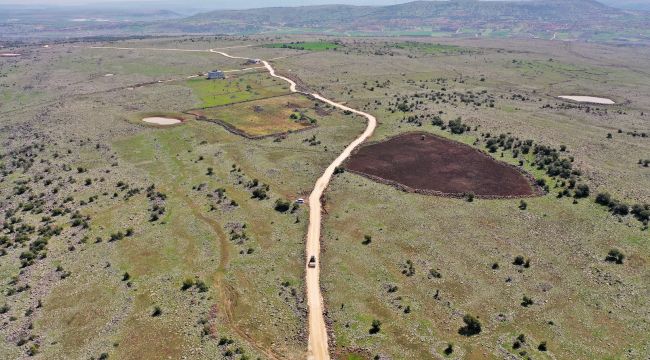 Arazi yollarında mıncırlama çalışması başlatıldı