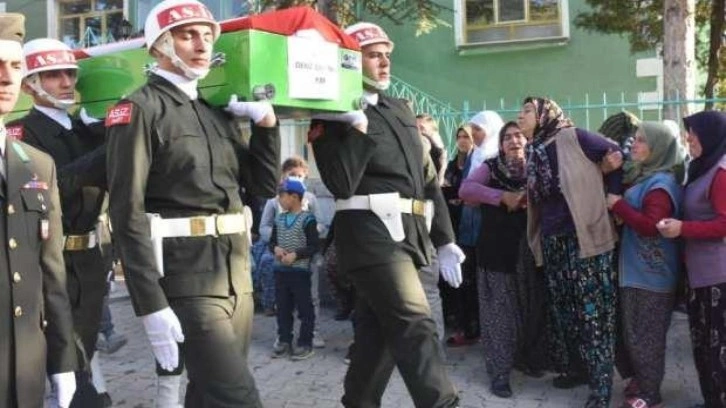 Askerden izinli olarak geldi, babasını hastaneye götürürken kazada can verdi