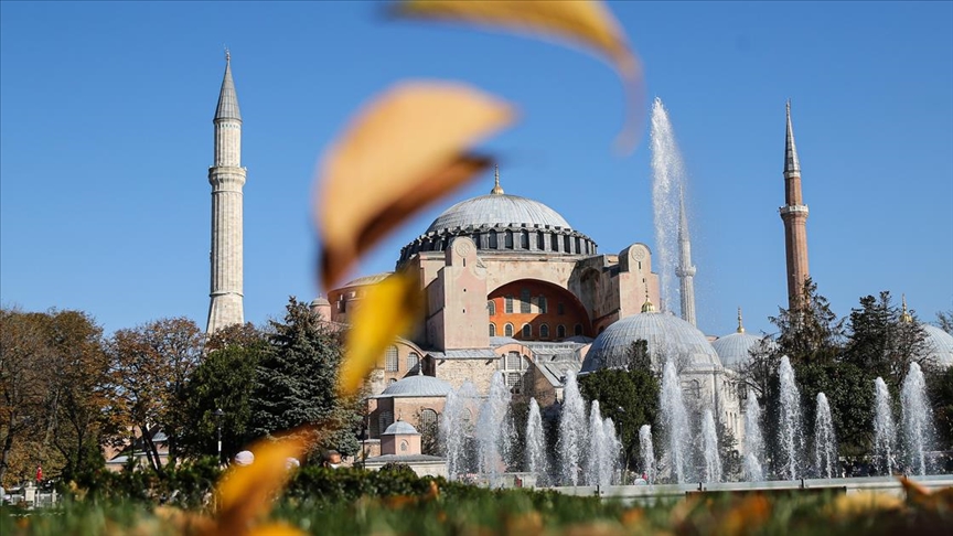 Ayasofya-i Kebir Camii'nde restorasyon ve konservasyon için kurulan iskele söküldü