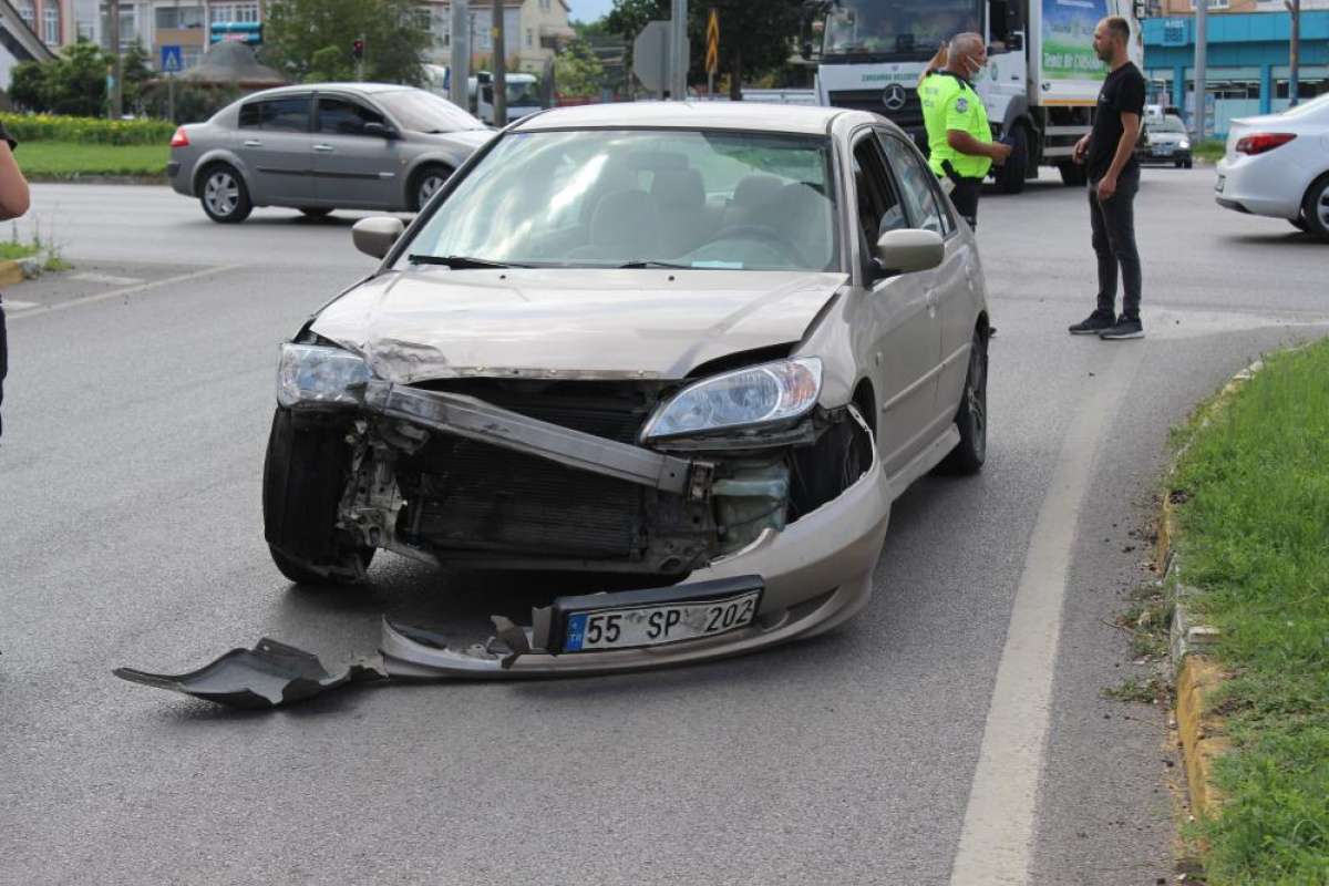 Baba-oğul takla atan otomobilden burunları bile kanamadan çıktı