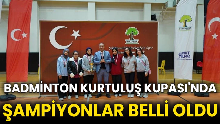 Badminton Kurtuluş Kupası'nda şampiyonlar belli oldu