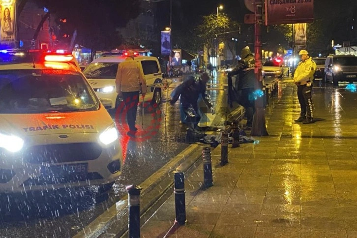 Bağdat Caddesi’nde yolun karşısına geçmek isteyen yayaya çarpan otomobil kamerada: 1 ölü