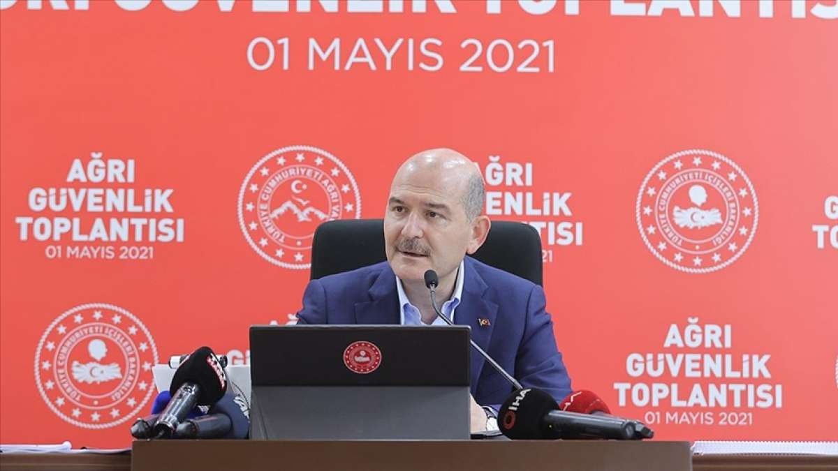 Bakan Soylu: Muafiyet tanıdığımız sektörlerde 691 bin 890 kişi çalışma izni belgesi aldı