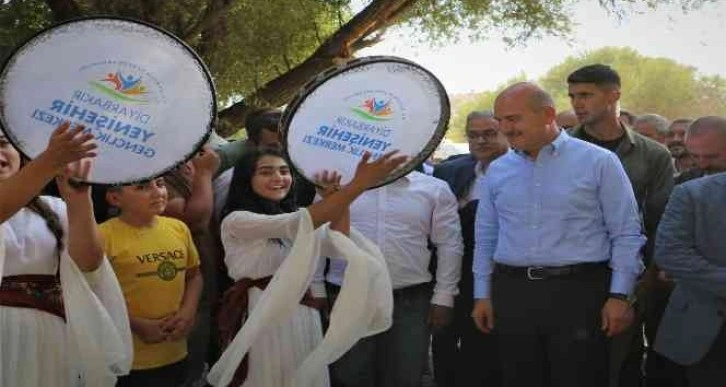 Bakan Soylu terörden temizlenen Bırkleyn mağaralarında gençlerle buluştu