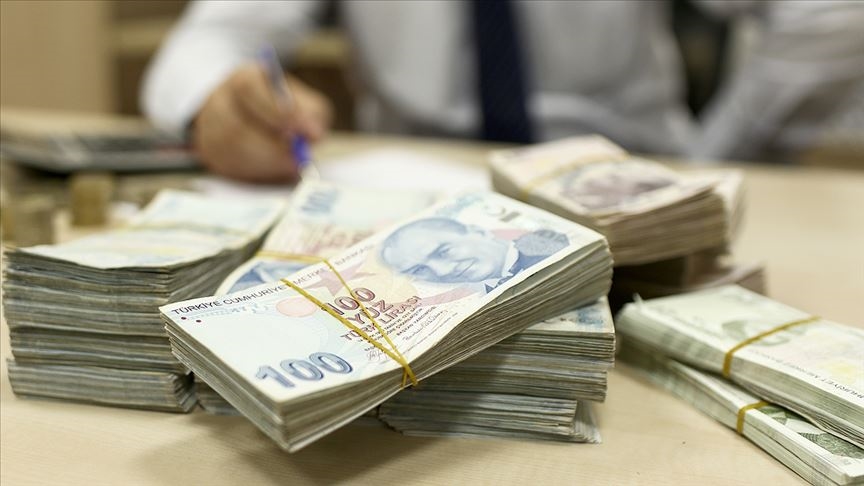 Bankacılık sektörünün kredi hacmi ve mevduatı azaldı