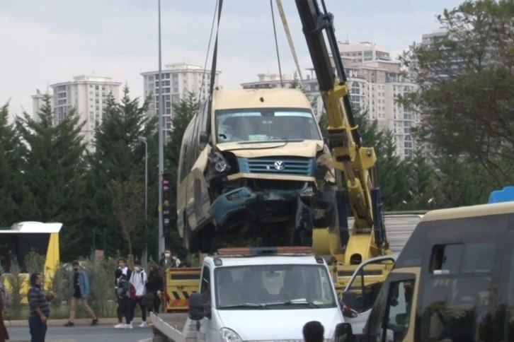 Başakşehir’de minibüsçü terörü