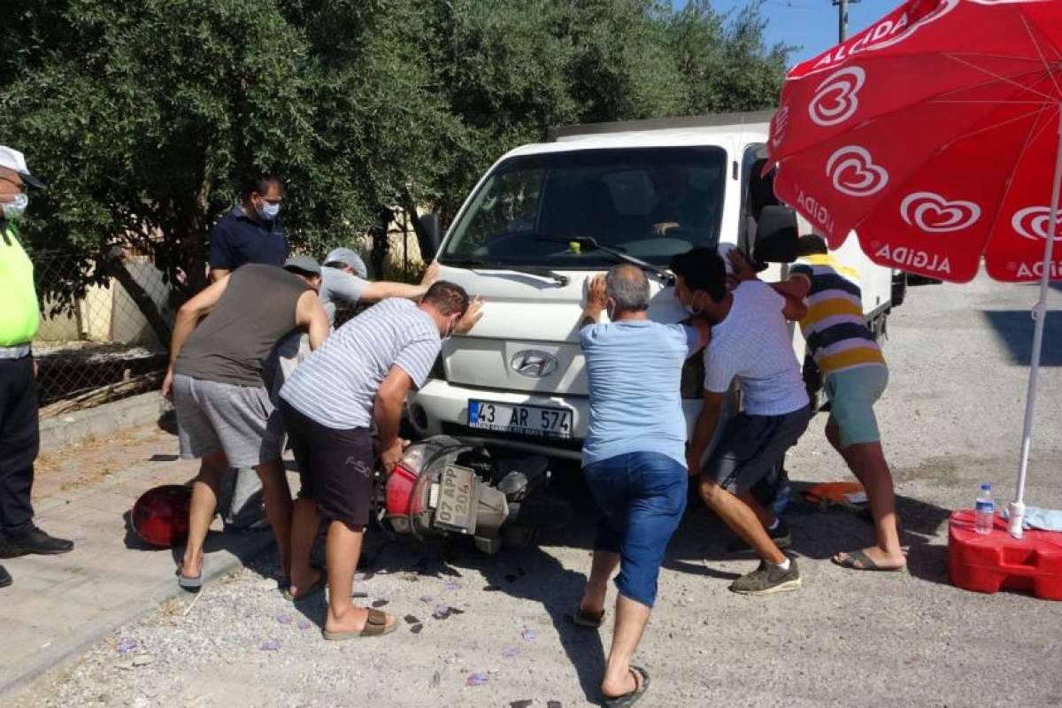 Başındaki kask sayesinde ölümden döndü