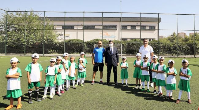 Başkan Fadıloğlu, yıldız kramponlarla bir araya geldi 