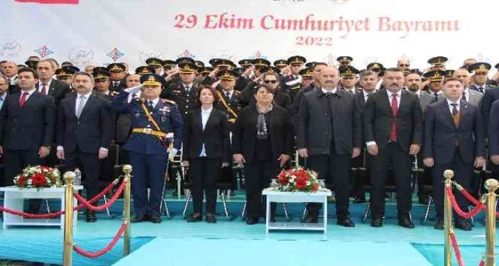 Batman’da 29 Ekim Cumhuriyet Bayramı coşkuyla kutlandı