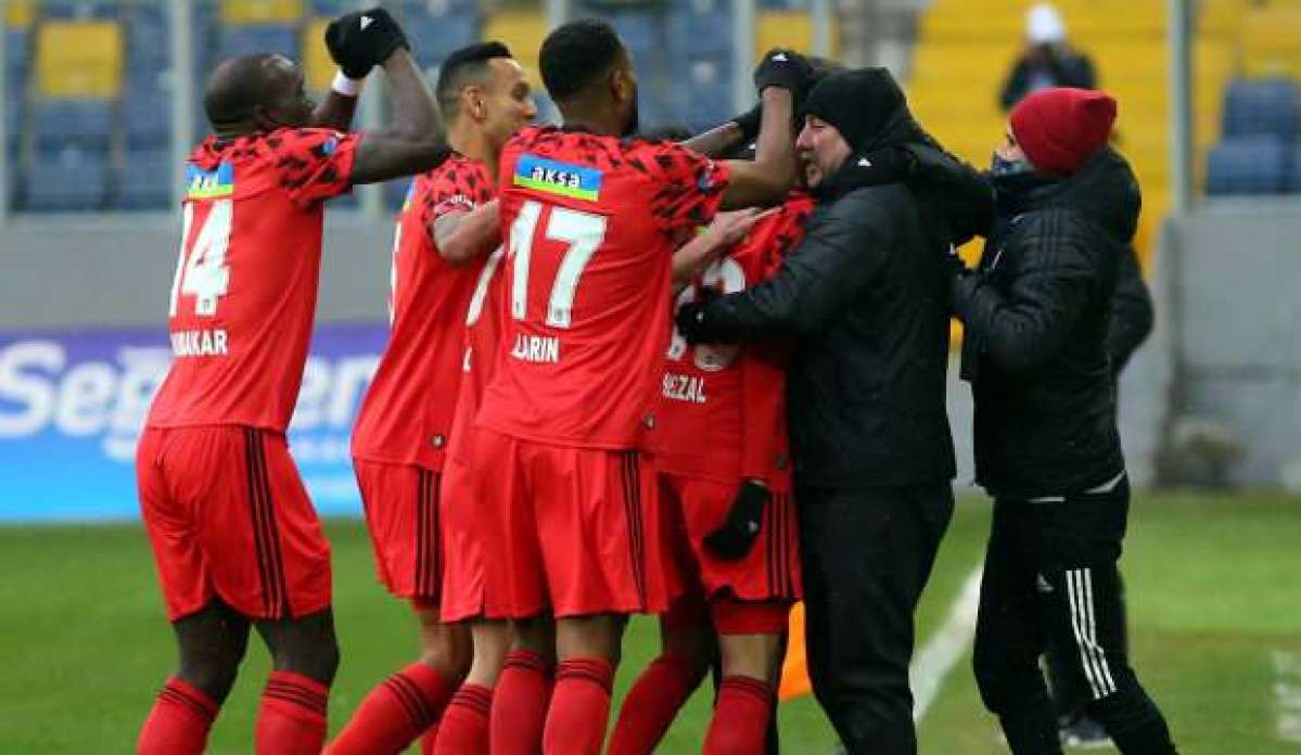 Beşiktaş 6 maçını İstanbul'da oynayacak!