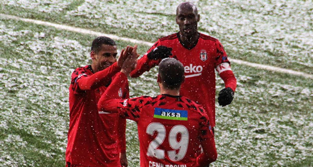 Beşiktaş, deplasmanda 3 puanı 3 golle aldı