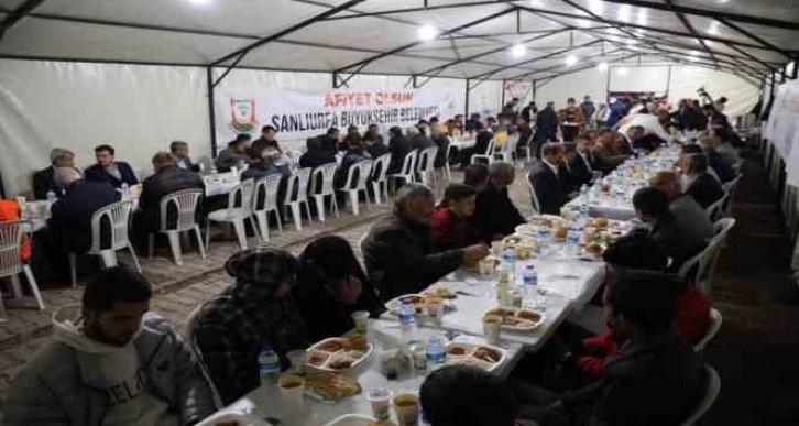 Beyazgül, Hilvan’da vatandaşlarla iftar yaptı