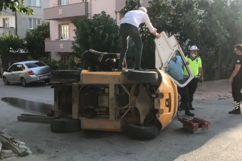 Bilecik'te forklift devrildi, 1 kişi hayatını kaybetti