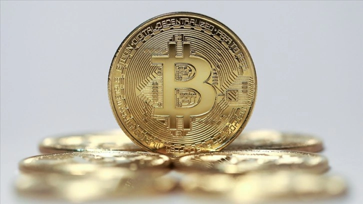 Bitcoin'in fiyatı 17 bin doların altını gördü