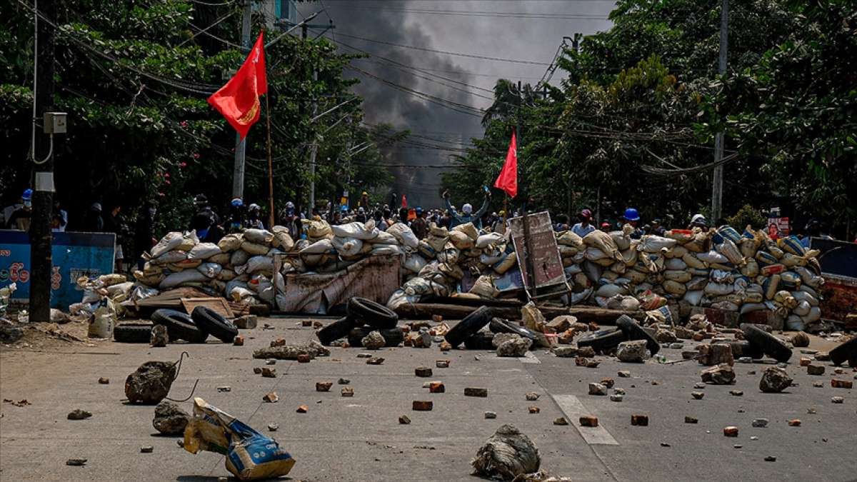 BM, Myanmar'dan yaklaşık 10 bin kişinin Hindistan ve Tayland sınırına sığındığını açıkladı