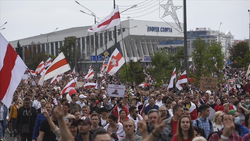 BM'den Belarus'a 'hukuka aykırı gözaltına alınan protestocuların tamamı serbest bırak