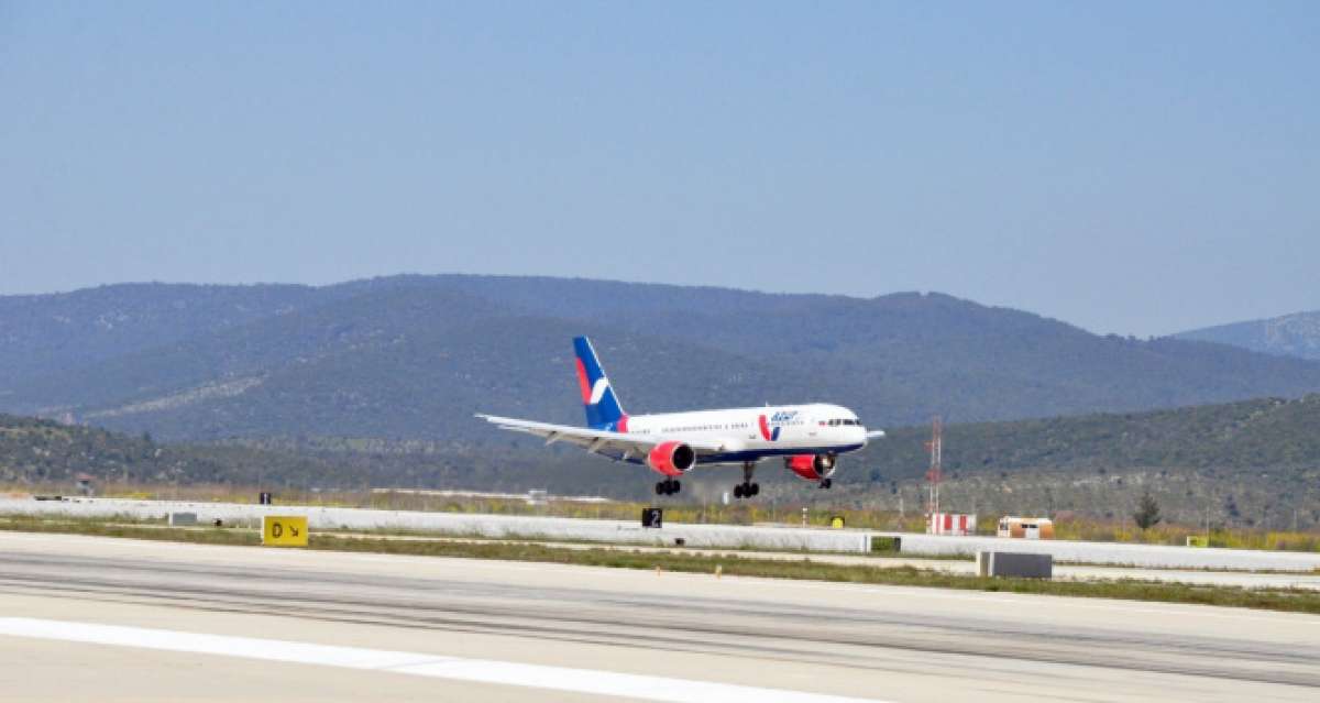 Bodrum havalimanına yılın ilk turist kafilesi geldi