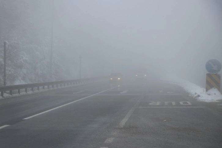 Bolu Dağı’nda görüş mesafesi 20 metreye düştü