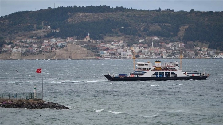 Bozcaada feribot seferleri fırtına nedeniyle yarın yapılamayacak