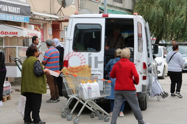 Bulgarlar Edirne’de market arabalarıyla alışveriş yarışına girdi