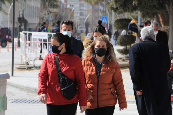 Burdur Covid-19 vaka sayısının en çok arttığı iller arasına girdi