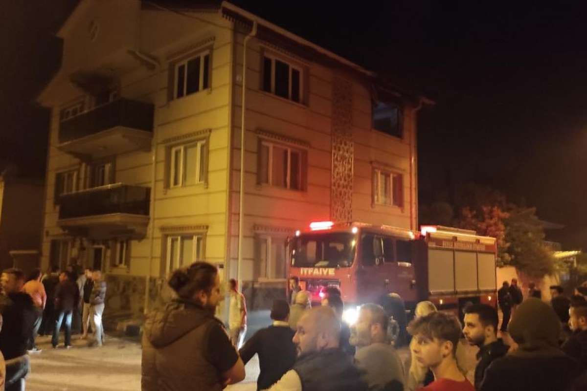 Bursa'da 3 katlı binada korkutan yangın